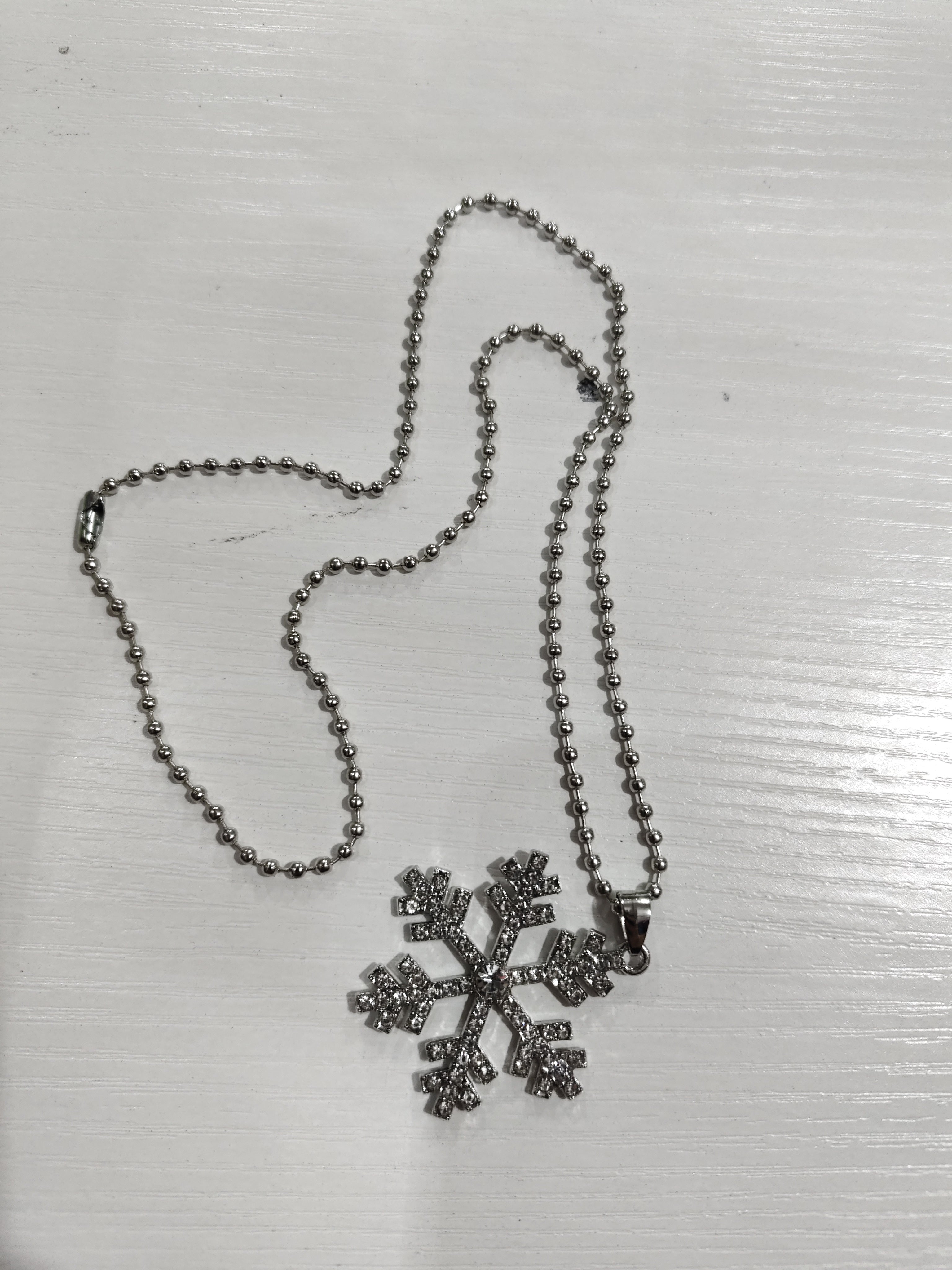 Magic Snowflake Necklace Christmas Gift Present Necklace